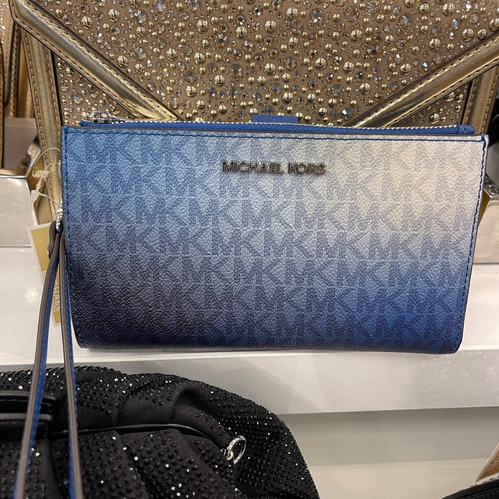 MICHAEL KORS Jet Set Lg Ombré Signature Logo Double Zip Wristlet Wallet 
Galaxy